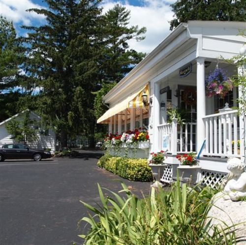 Admiral Motel 2*